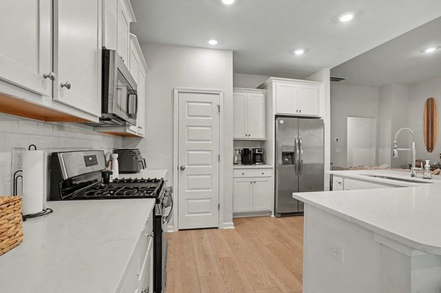 2040 Lone Cypress Dr, Myrtle Beach, SC 29579