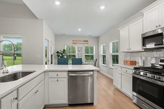 2040 Lone Cypress Dr, Myrtle Beach, SC 29579