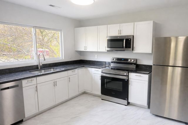 1100 Tunnel Boulevard, Chattanooga, TN 37411