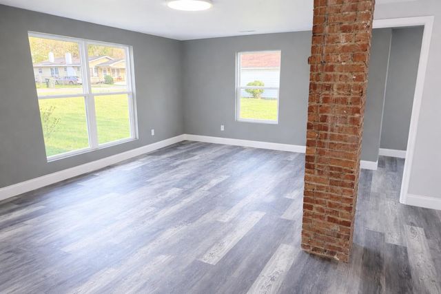 1100 Tunnel Boulevard, Chattanooga, TN 37411