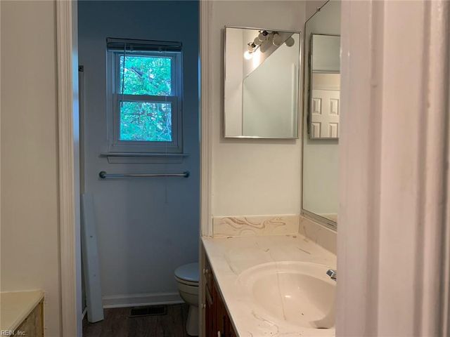 5419 Woburn LN, Virginia Beach, VA 23462