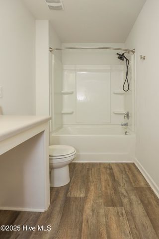 409 High Ridge Court, Sneads Ferry, NC 28460