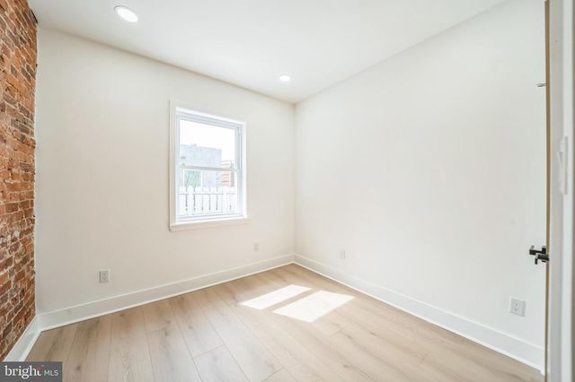 2424 S ISEMINGER ST, Philadelphia, PA 19148