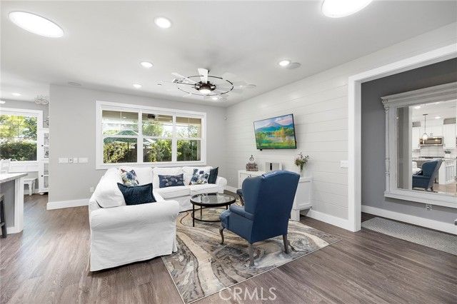 30210 Old Corral Circle, Menifee, CA 92584