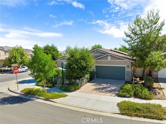 30210 Old Corral Circle, Menifee, CA 92584