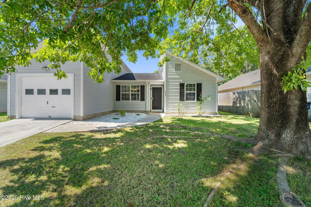 3043 Foxhorn Road, Jacksonville, NC 28546