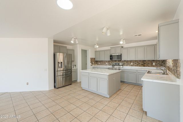 43601 W COWPATH Road, Maricopa, AZ 85138