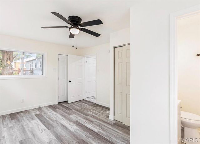 9807 Eastdell Dr, St Louis, MO 63136