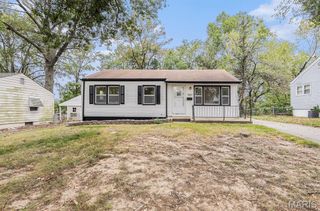 9807 Eastdell Dr, St Louis, MO 63136