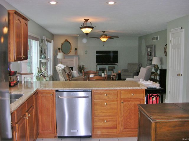 2622 Oak Trail Drive, Newburgh, IN 47630