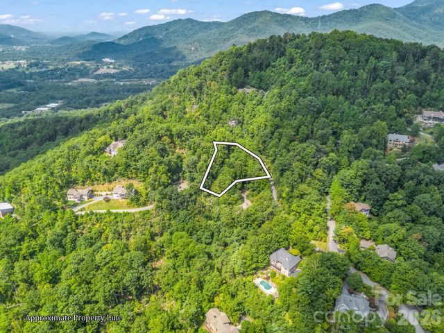 99999 Crestview Drive A11, Black Mountain, NC 28711