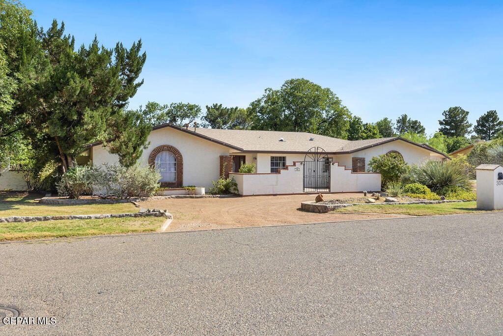 304 CAPORAL Court, El Paso, TX 79932