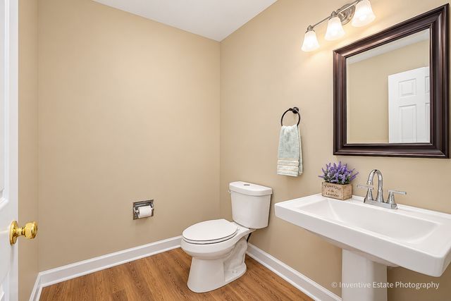 1642 Trafalgar Lane, Aurora, IL 60504