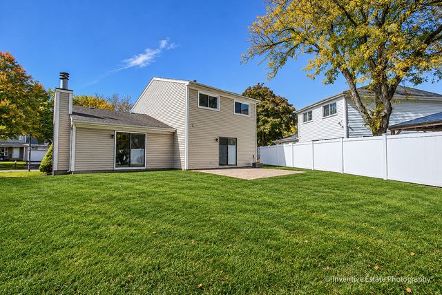 1642 Trafalgar Lane, Aurora, IL 60504