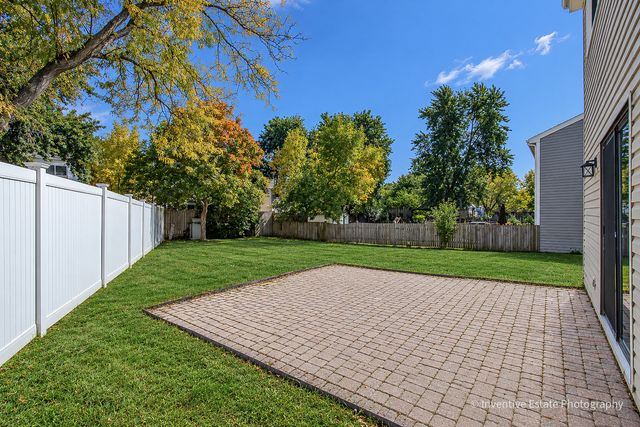 1642 Trafalgar Lane, Aurora, IL 60504