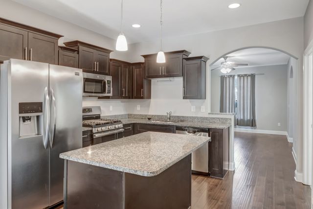 506 Harpeth Park Dr, Nashville, TN 37221