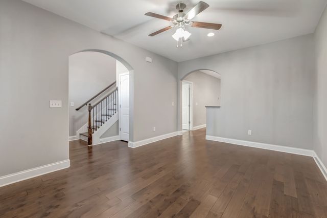 506 Harpeth Park Dr, Nashville, TN 37221