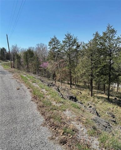 9 QuailRun Lane, Holiday Island, AR 72631