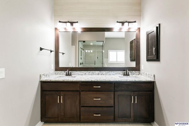 11435 S 123rd Avenue, Papillion, NE 68046