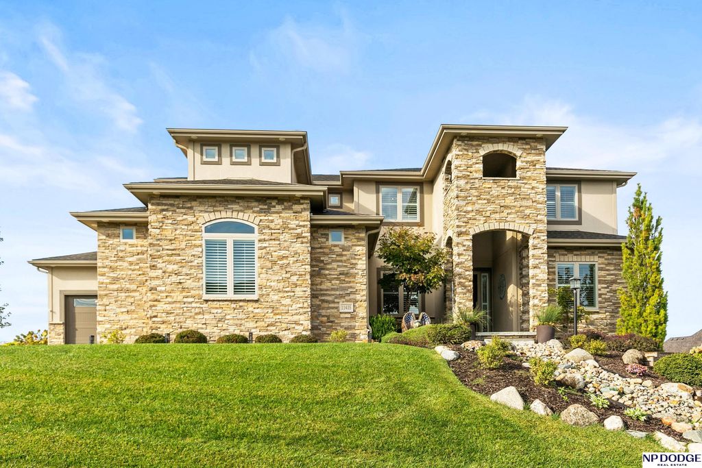11435 S 123rd Avenue, Papillion, NE 68046