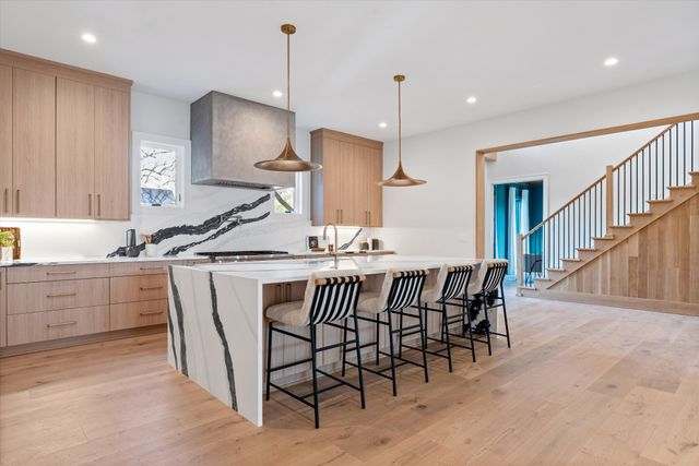 822 Sutton Hill Rd, Nashville, TN 37204