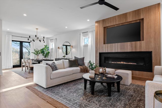 822 Sutton Hill Rd, Nashville, TN 37204