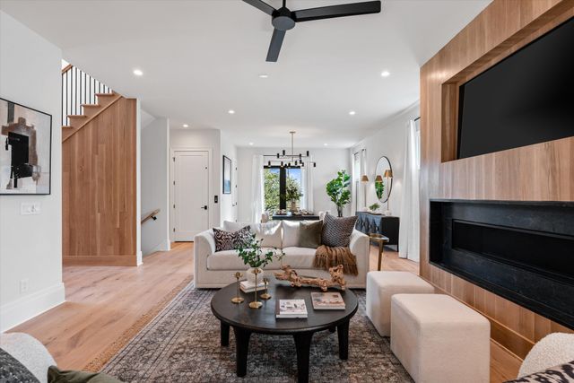 822 Sutton Hill Rd, Nashville, TN 37204