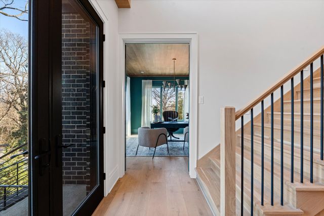 822 Sutton Hill Rd, Nashville, TN 37204