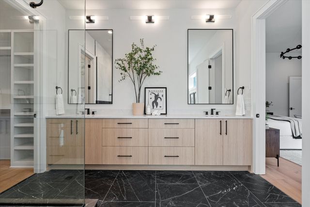 822 Sutton Hill Rd, Nashville, TN 37204