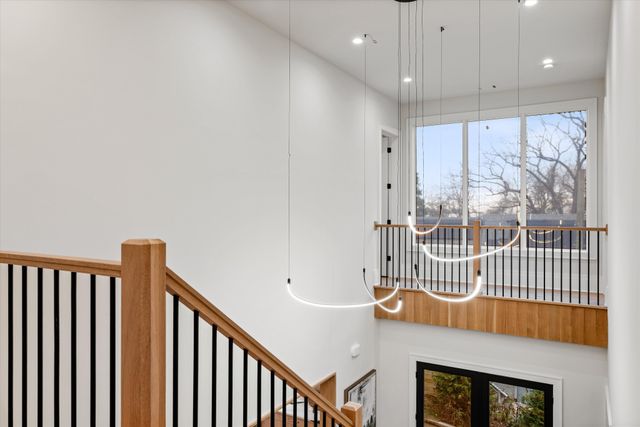 822 Sutton Hill Rd, Nashville, TN 37204