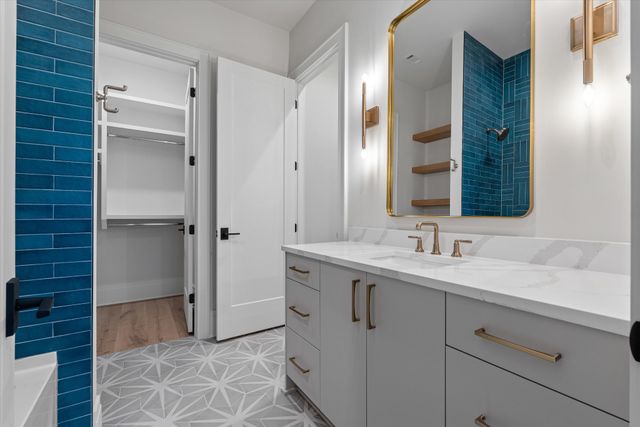 822 Sutton Hill Rd, Nashville, TN 37204