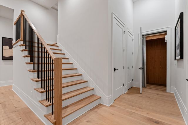 822 Sutton Hill Rd, Nashville, TN 37204