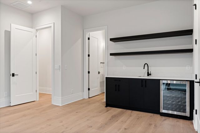 822 Sutton Hill Rd, Nashville, TN 37204