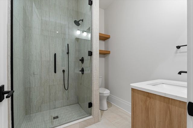 822 Sutton Hill Rd, Nashville, TN 37204