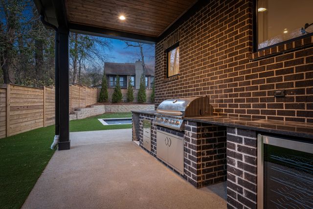 822 Sutton Hill Rd, Nashville, TN 37204