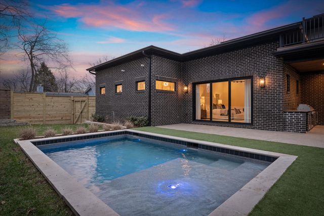 822 Sutton Hill Rd, Nashville, TN 37204