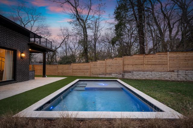 822 Sutton Hill Rd, Nashville, TN 37204