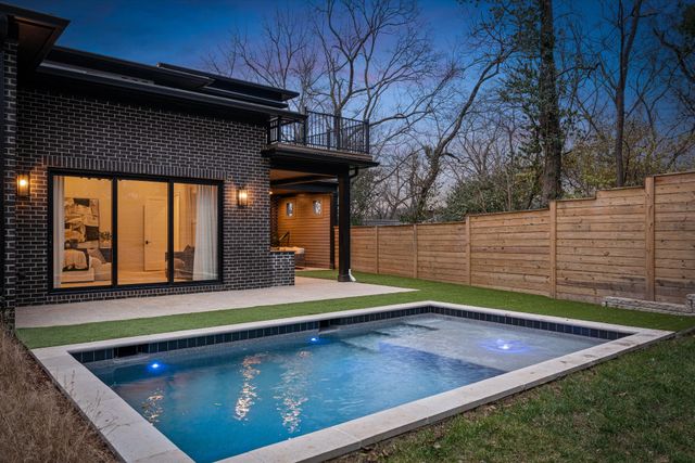 822 Sutton Hill Rd, Nashville, TN 37204