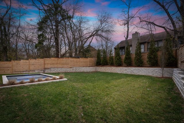 822 Sutton Hill Rd, Nashville, TN 37204