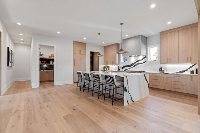 822 Sutton Hill Rd, Nashville, TN 37204