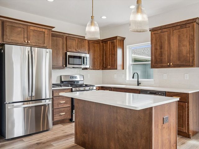 1223 Covered Wagon Drive, Iowa City, IA 52240