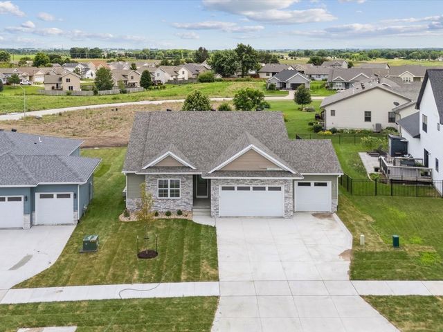 1223 Covered Wagon Drive, Iowa City, IA 52240