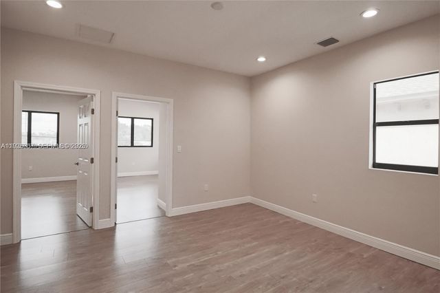 9265 NW 16th St, Pembroke Pines, FL 33024