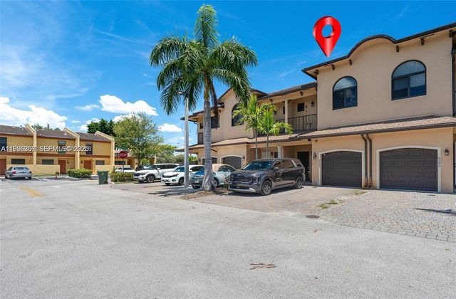 9265 NW 16th St, Pembroke Pines, FL 33024