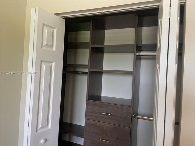 9265 NW 16th St, Pembroke Pines, FL 33024