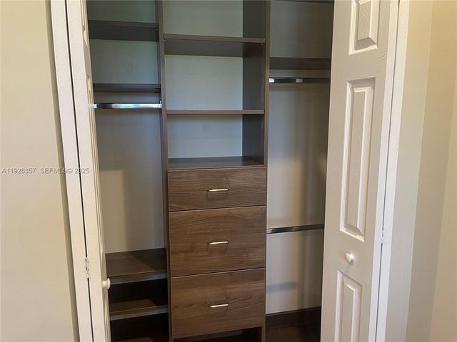 9265 NW 16th St, Pembroke Pines, FL 33024