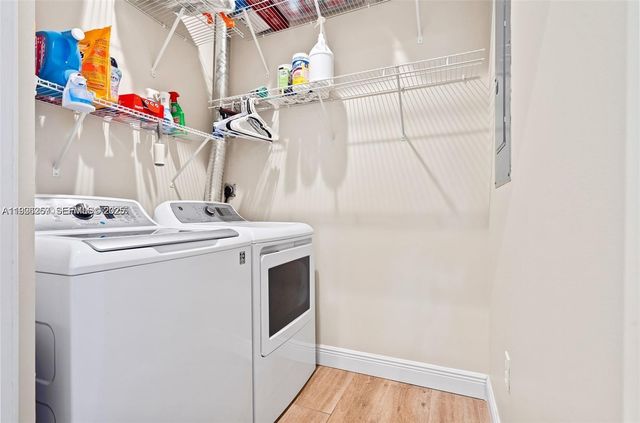 9265 NW 16th St, Pembroke Pines, FL 33024