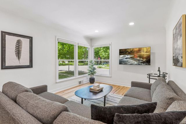 4201 Ewing Avenue S, Minneapolis, MN 55410