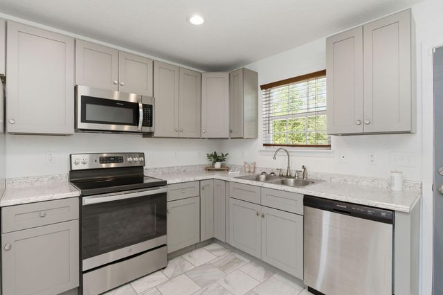 402 Serene Court, Crestview, FL 32539