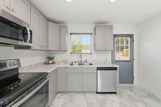 402 Serene Court, Crestview, FL 32539